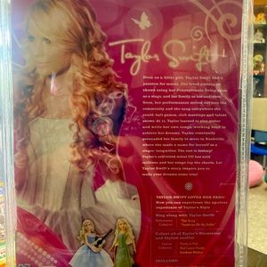 Taylor Swift Barbie in new condition. singing part does not work due to age.